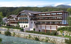 River Hotel Post